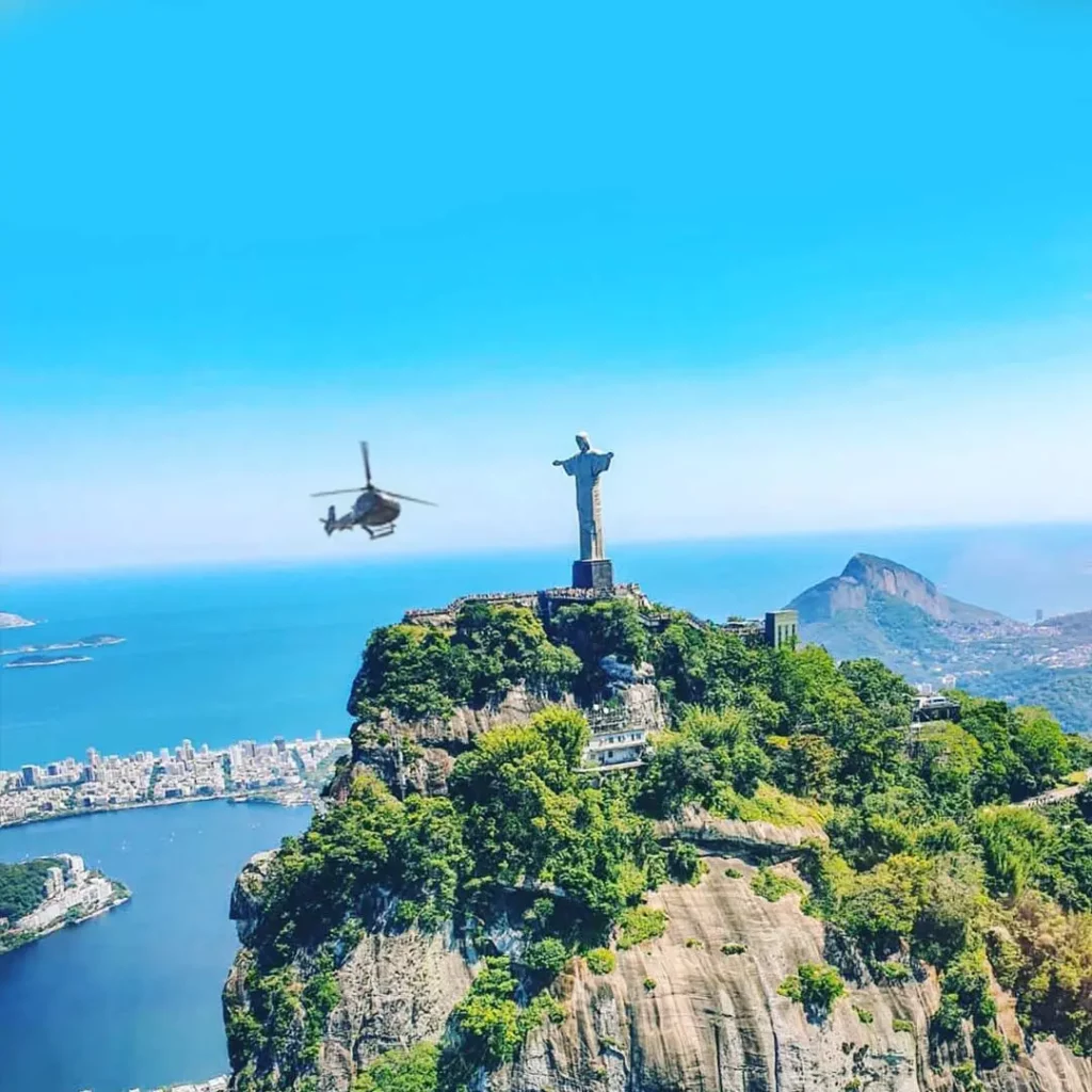 Voo 20 minutos - Passeio de Helicóptero Rio de Janeiro - 4Fly RJ - Flight 20 minutes - Helicopter Tour Rio de Janeiro - 4Fly RJ - Vuelo 20 minutos - Tour en Helicóptero Río de Janeiro - 4Fly RJ
